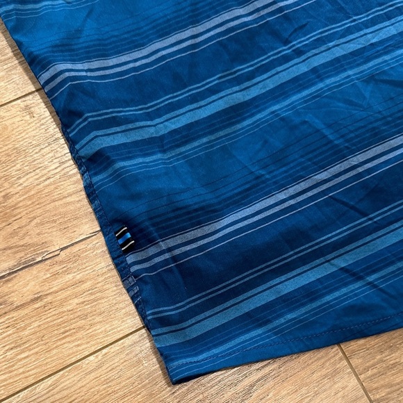 Kuhl Men's Blue Striped Shirt Size M - Picture 5 of 6